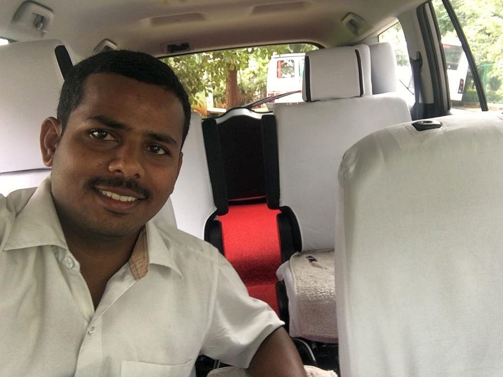 Limousine Toyota Innova Crysta