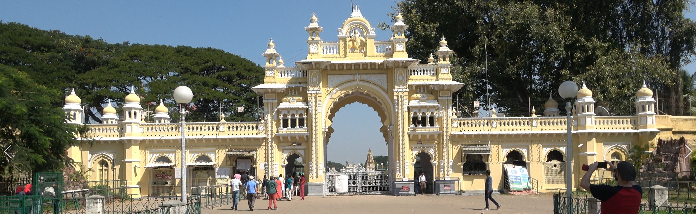 Eingangstor zum Palast von Mysore